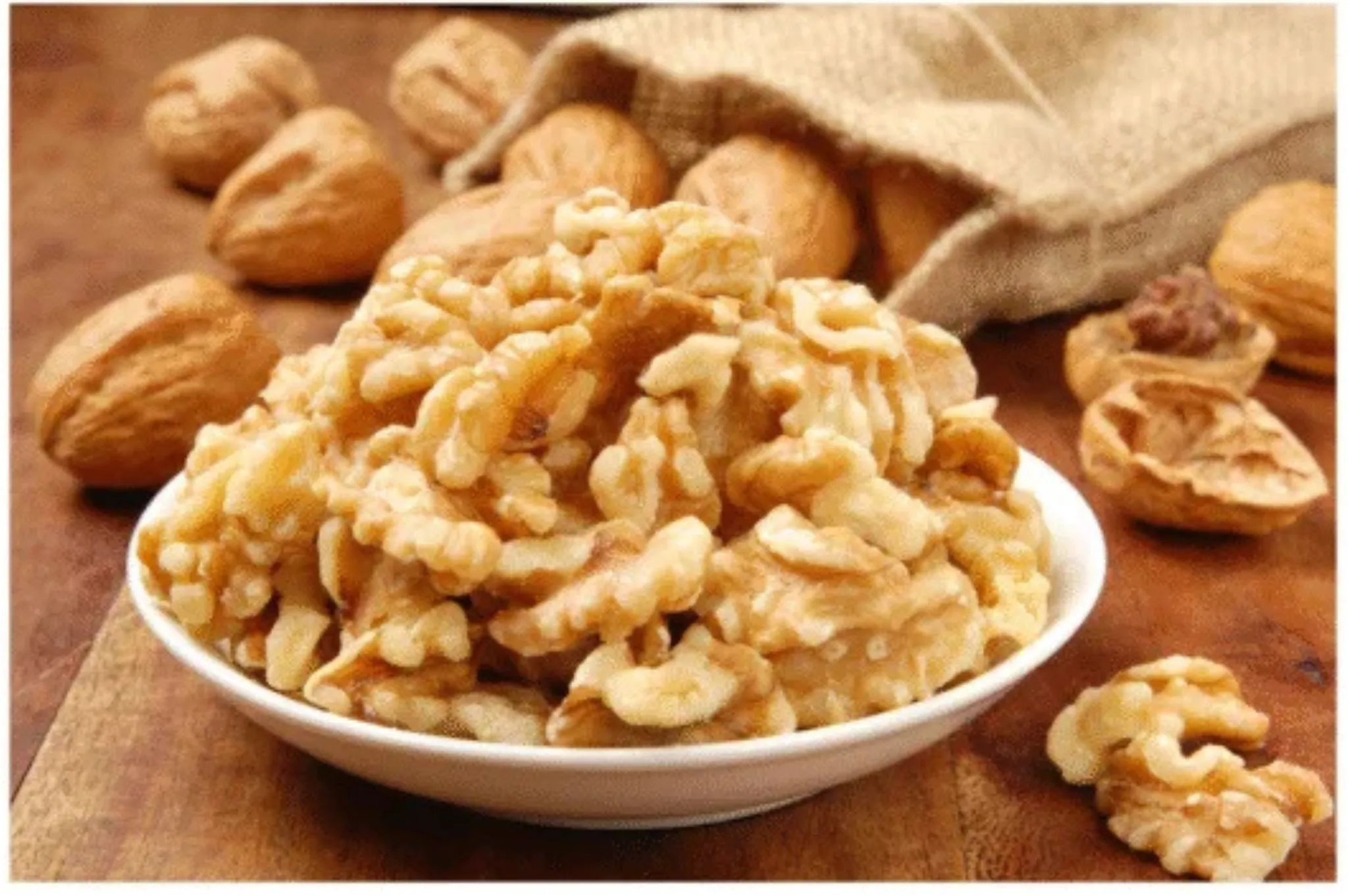 Snober Snow White Walnuts